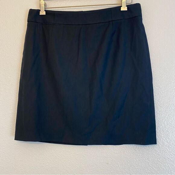J CREW vintage Black classic pencil skirt with slit 100% wool short preppy 12 - Picture 1 of 6